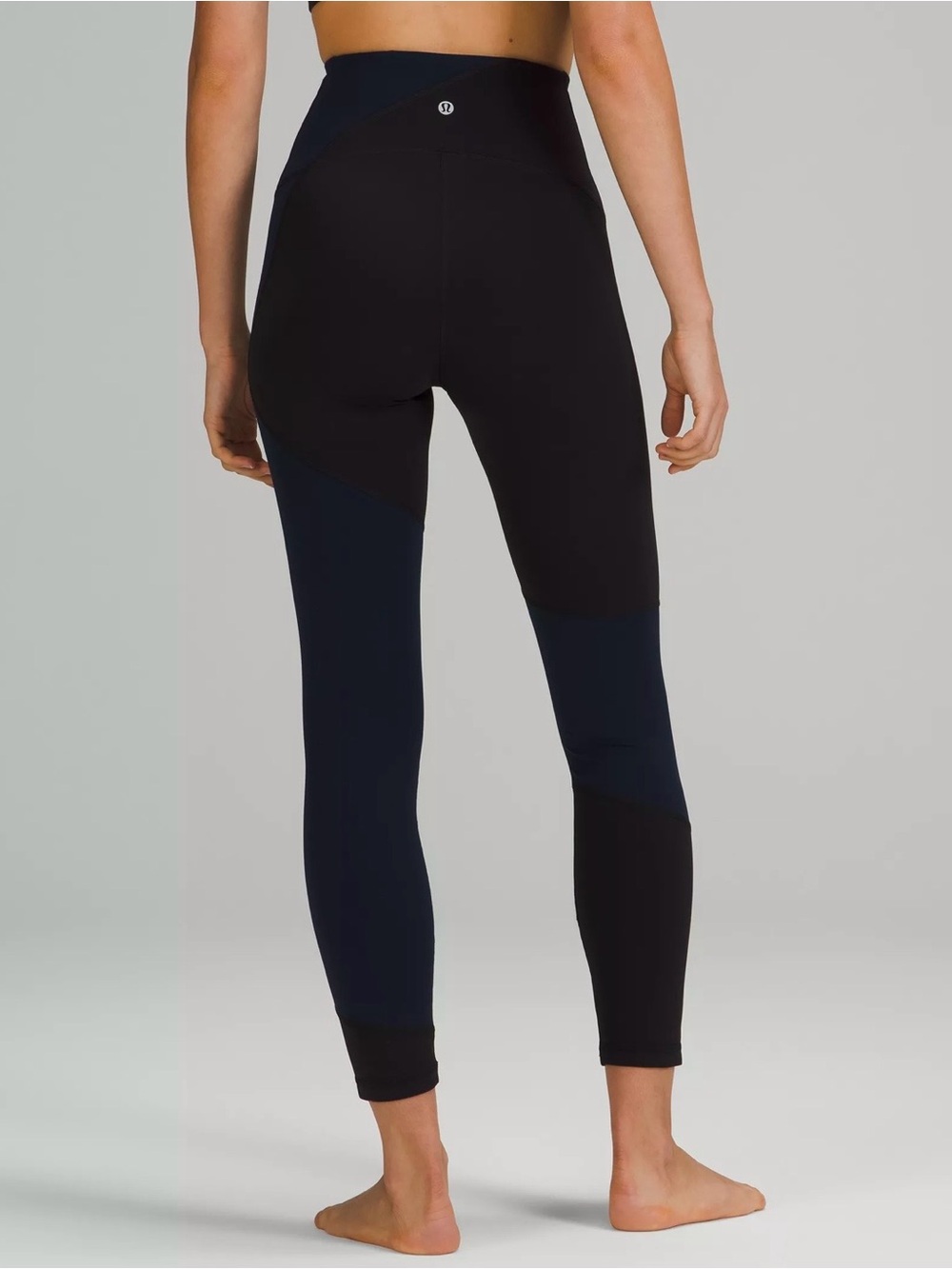 lululemon athletica Nulu Black & Navy High-Rise Colorblock Leggings - size 4 - Picture 3 of 7